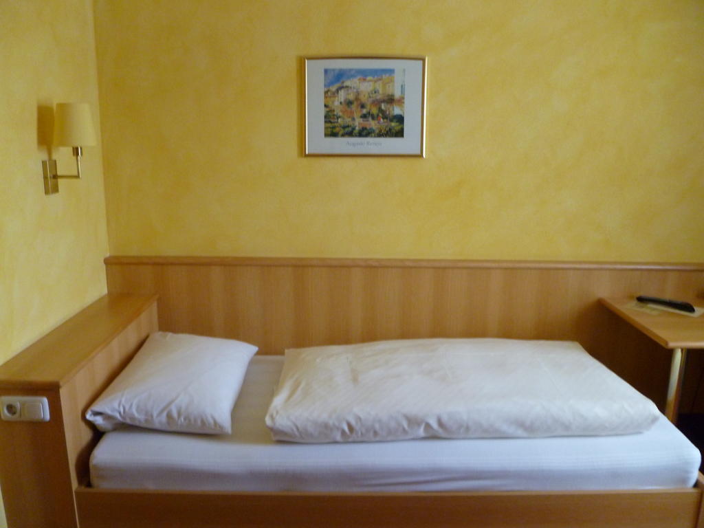 Gasthaus Zum Specht Hoesbach Bilik gambar